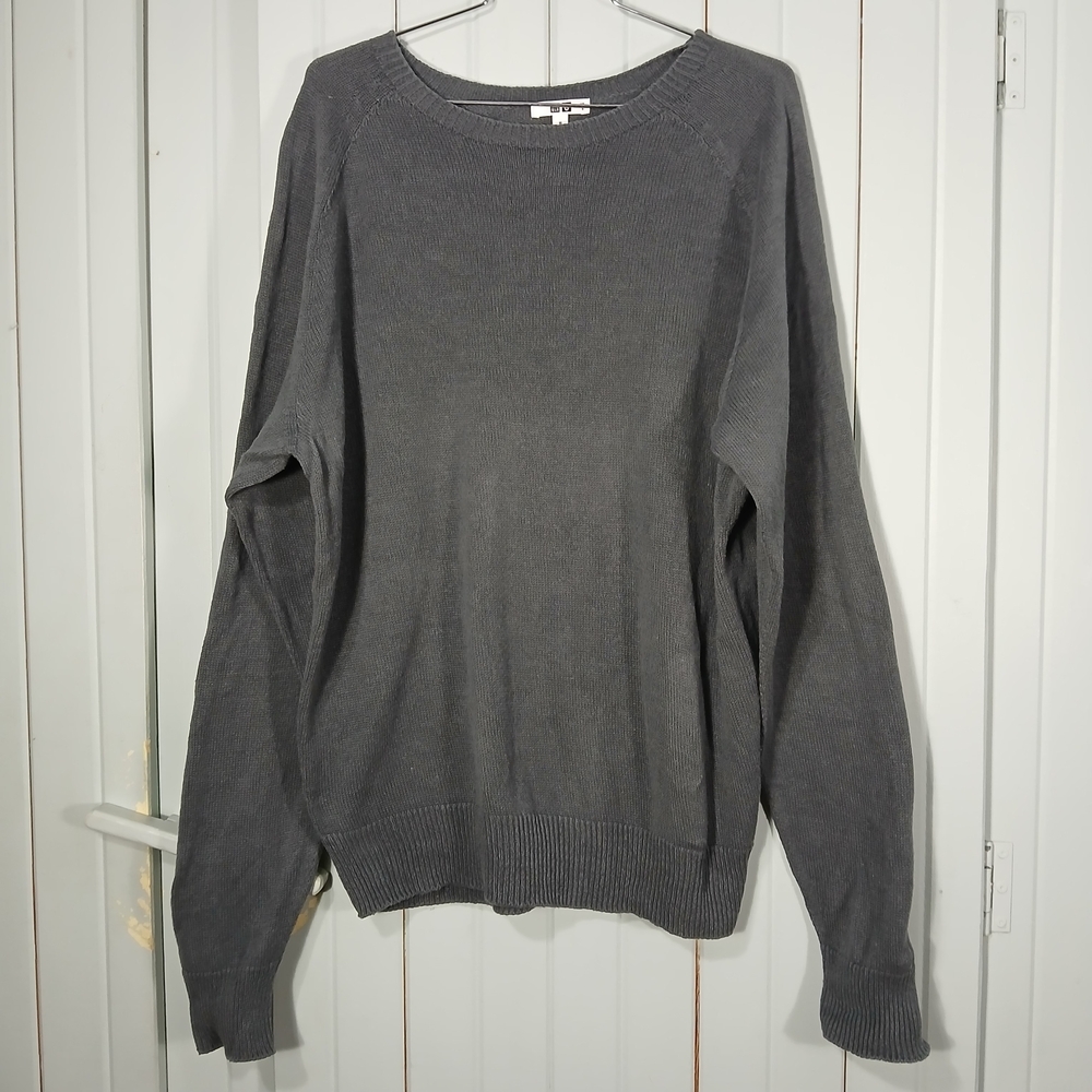 Uniqlo linen/cotton blend Crewneck Sweater